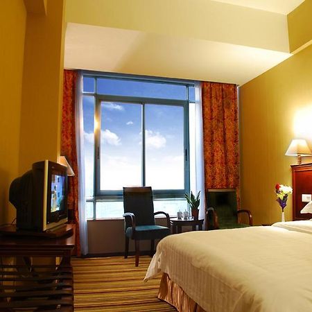 Vienna Hotel Guangzhou Shaheding Metro Station Chambre photo