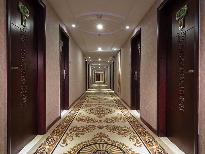 Vienna Hotel Guangzhou Shaheding Metro Station Extérieur photo