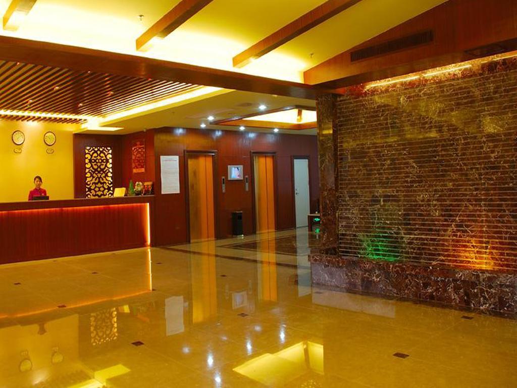 Vienna Hotel Guangzhou Shaheding Metro Station Extérieur photo