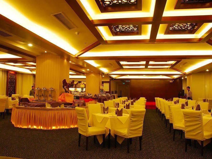 Vienna Hotel Guangzhou Shaheding Metro Station Extérieur photo